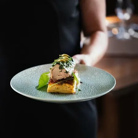 Otel Viktorias In 4*