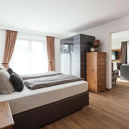 Viktorias Aparthotel 4*